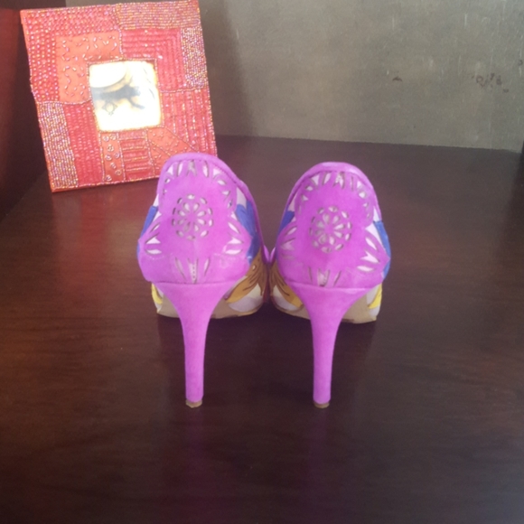 Jessica Simpson Shoes - Picture 2 of 4